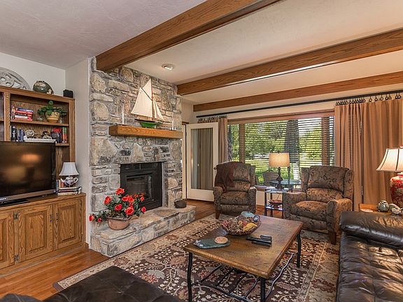 3rd image of 4654 Harbor Dr Unit K3