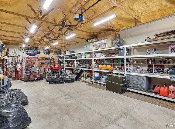 5th image of 45 Oak Creek Dr