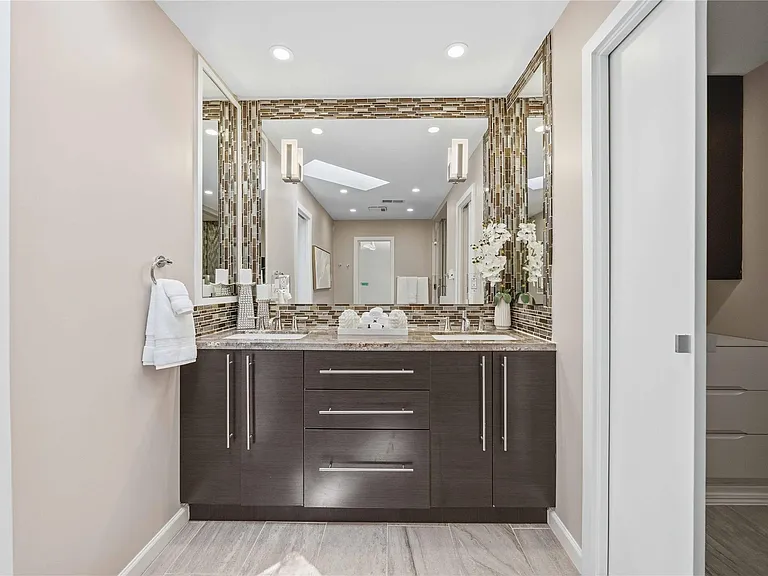 619 Rancho Bauer Dr — Photo 32