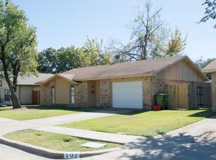 506 Clover Ln, Garland, TX 75043