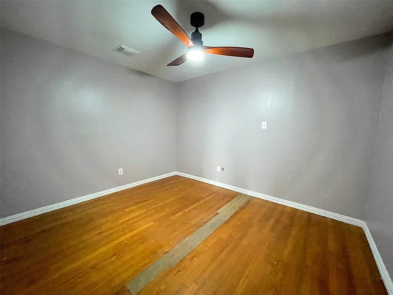 7230 Sims Dr — Photo 10