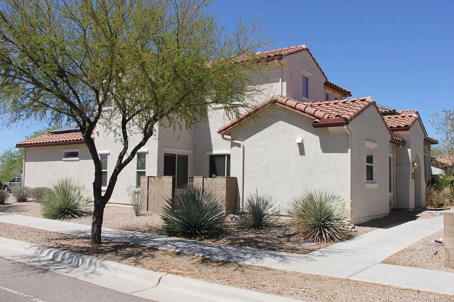 4 bed, 2.5 bath, 1769 sqft, $1,795 — Photo 4