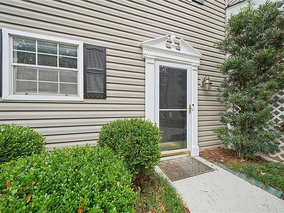 3rd image of 1750 Clairmont Rd APT 8