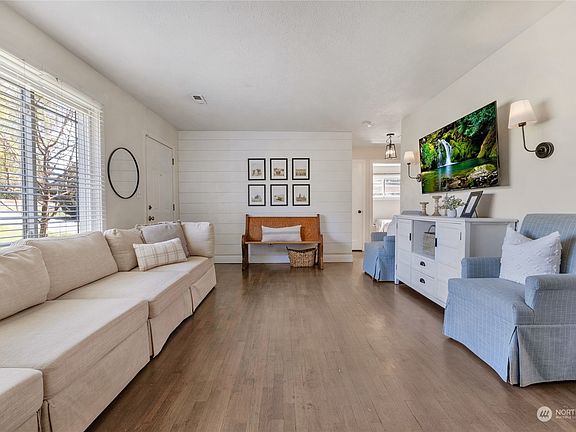 5th image of 6212 W Magnolia Avenue