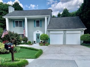 464 Rhett Dr, Loganville, GA 30052