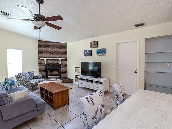 5th image of 2327 Grove Valley Ave