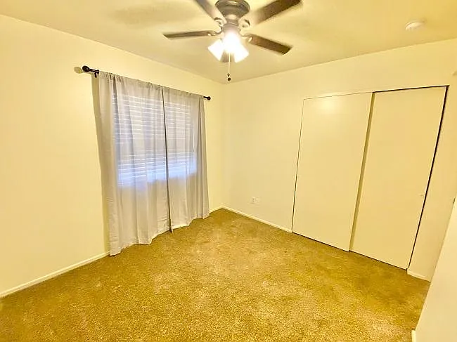 2400 S Engler Ave — Photo 11