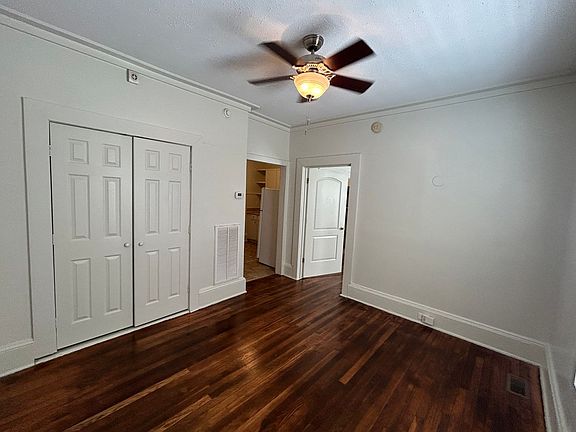 3rd image of 901 Sedgefield St APT B