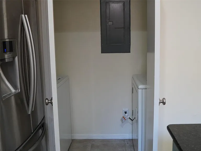 31 N Lakeridge Cir — Photo 25