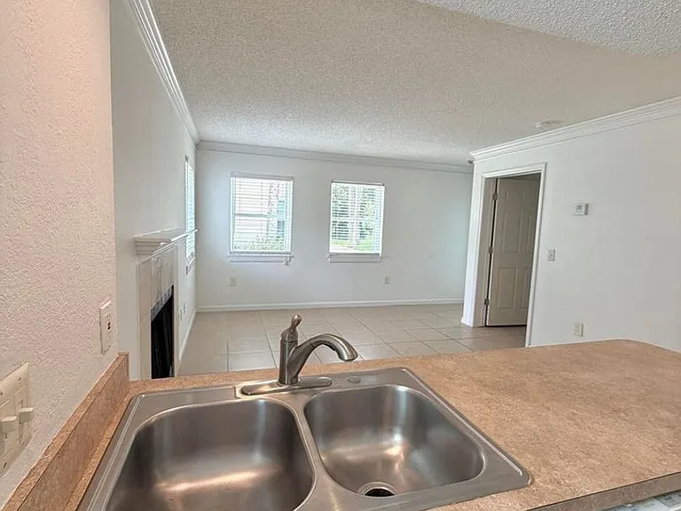 100 Fairway Park Blvd #1411 — Photo 6