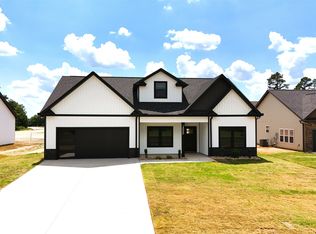 1020 S November Dr, Boiling Springs, SC 29316