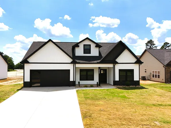 1020 S November Dr, Boiling Springs, SC 29316