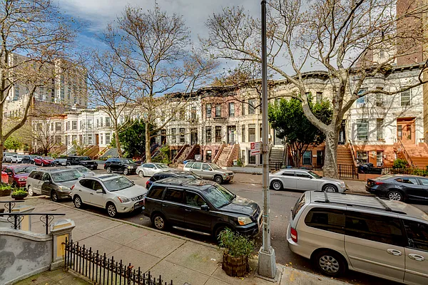 Rented by MNS | media 36