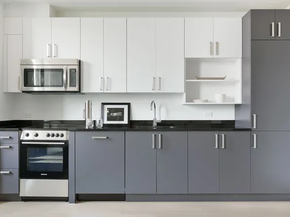 70 Pine Street image 2 of 21