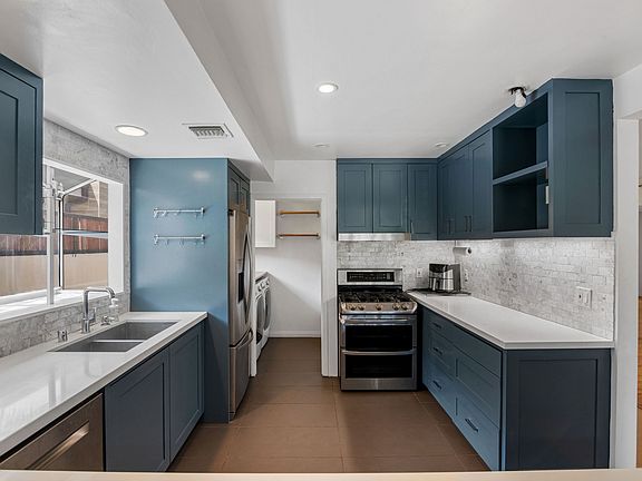 5th image of 2848 Westwood Blvd #1A