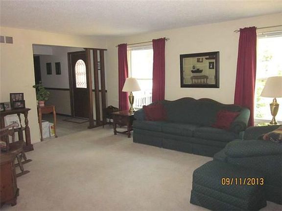 3rd image of 2018 Laurelwood Dr