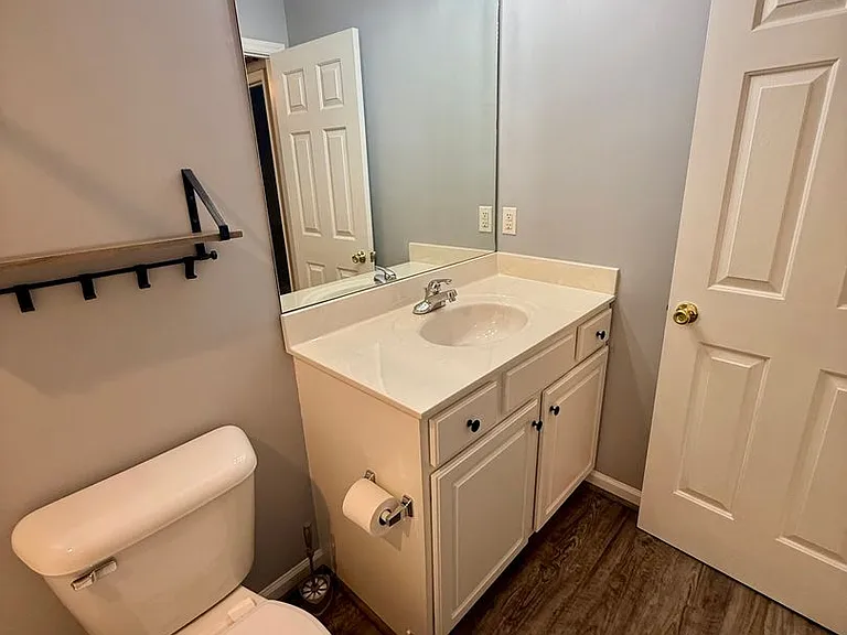 917 Creek Crossing Trl — Photo 23