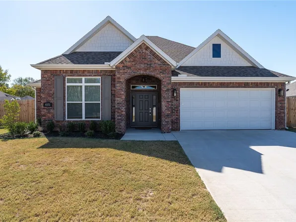 4051 E Utica Ln, Fayetteville, AR 72701