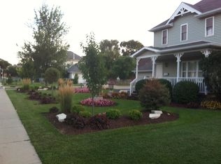 111 Richards St, Joliet, IL 60433