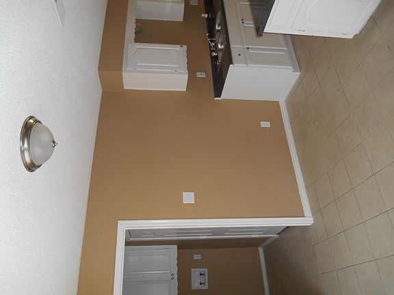 5th image of 900 N Young Blvd