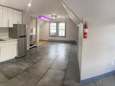 402 S 15th St #3 — photo 4 of 8