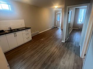 2916 Dundas St W, Toronto, ON M6P 1Y8