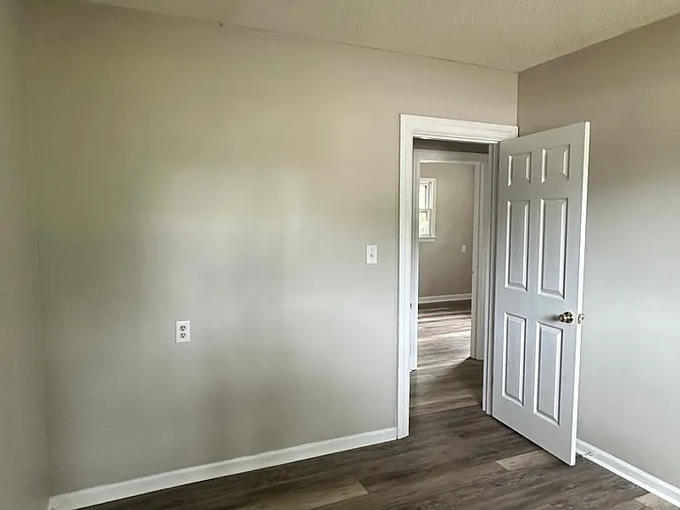 810 W Country Club Dr — Photo 21