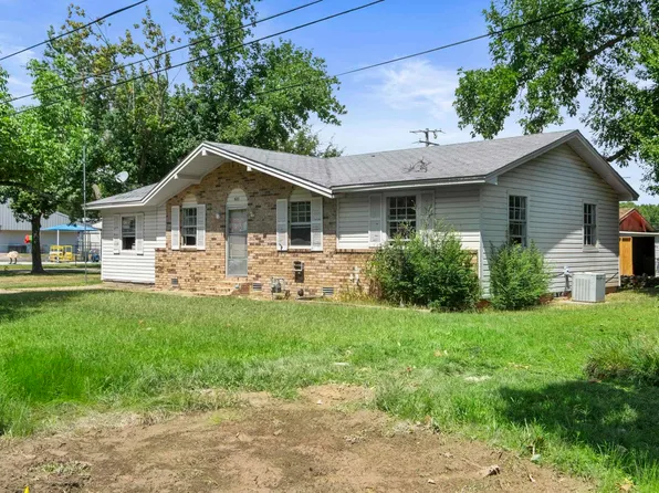 611 W Barnett St, Kensett, AR 72082