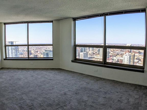 3rd image of 603 W Madison St #4610