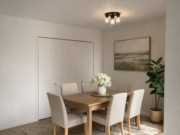 586 Azalea Ln APT 8, Vero Beach, FL 32963