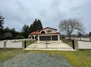2305 Glenbrook Loop Rd, Riddle, OR 97469