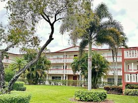 234 Brighton Dr E, Boca Raton, FL