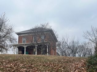 318 Ash St, Carlinville, IL