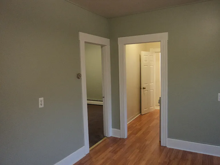 1016 Mineral Spring Ave #1R — Photo 3