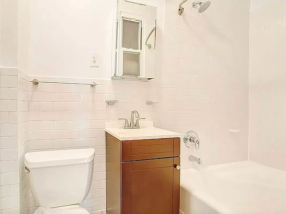 3rd image of 1606 1st Ave #5BB