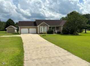 404 Hunting Lodge Rd, Clayton, NC 27520