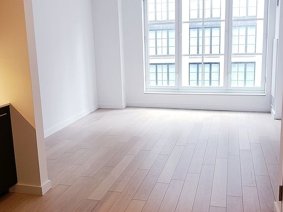 4th image of 535 W 43rd St APT N8f