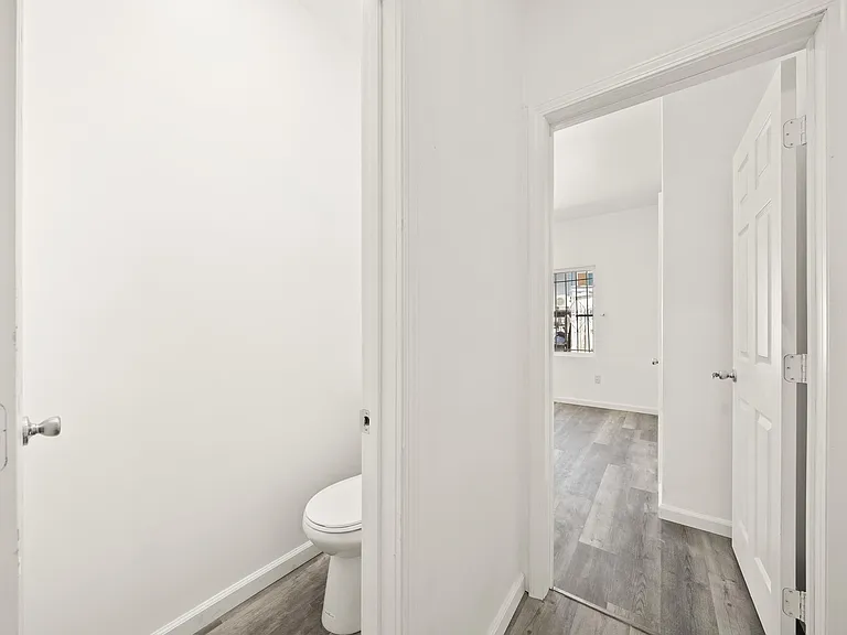 1609 E 14th St #1 — Photo 13