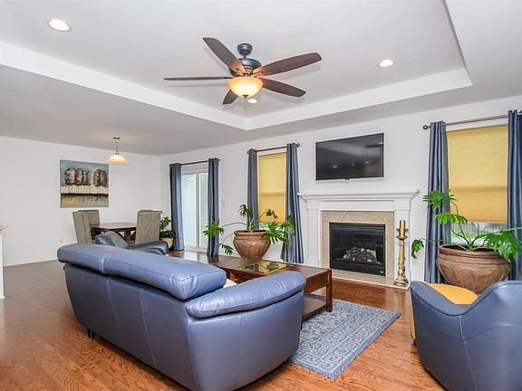 4th image of 7117 Creekway Ct #30