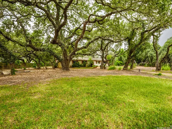 7 Sunrise, Pleasanton, TX 78064