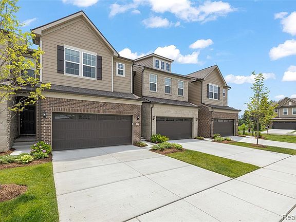 2nd image of 208 Addison Cir