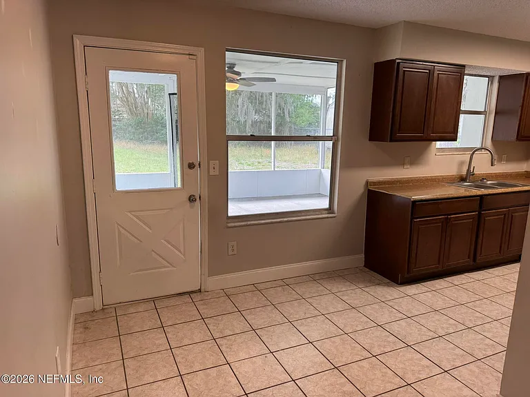 2120 Blair Rd S — Photo 30