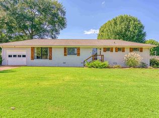 810 Vista Cir, Tuscumbia, AL 35674
