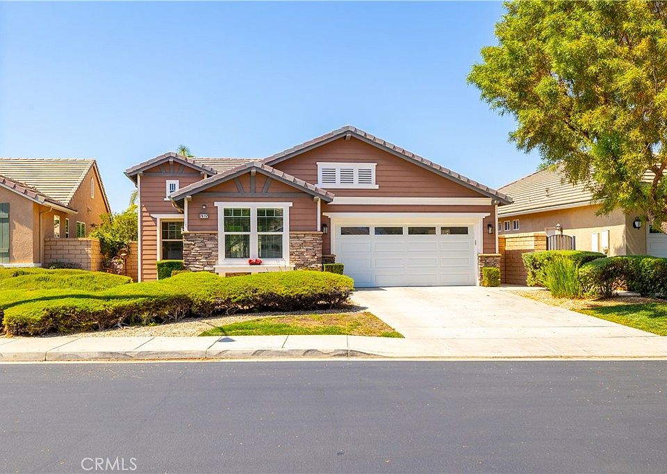 1st image of 26112 Palm Breeze Ln