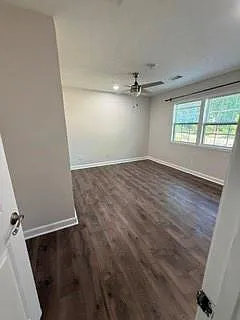 644 Bantry Ln — Photo 32