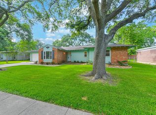10251 Old Orchard Rd, La Porte, TX 77571