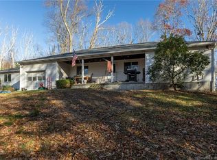 30 Robbins Rd, Brooklyn, CT 06234