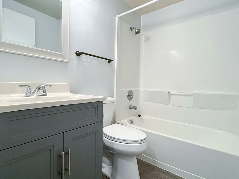 202 S Walbridge Ave — Photo 10
