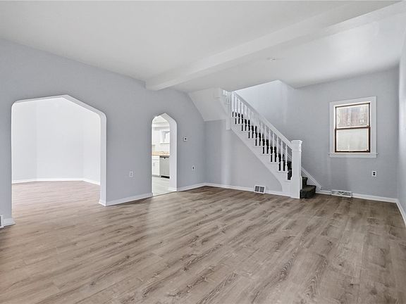 4th image of 228 Sylvan Walk