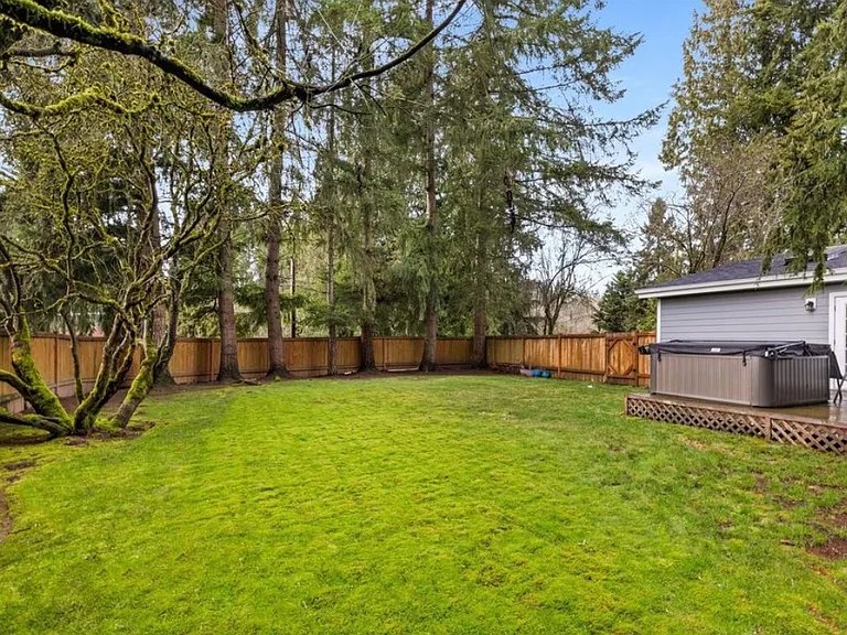 18504 171st Pl NE — Photo 28